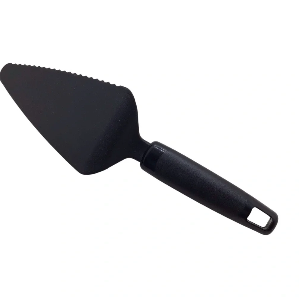 Farberware Baker’s Advantage Pie Cake Server – Black Nylon.